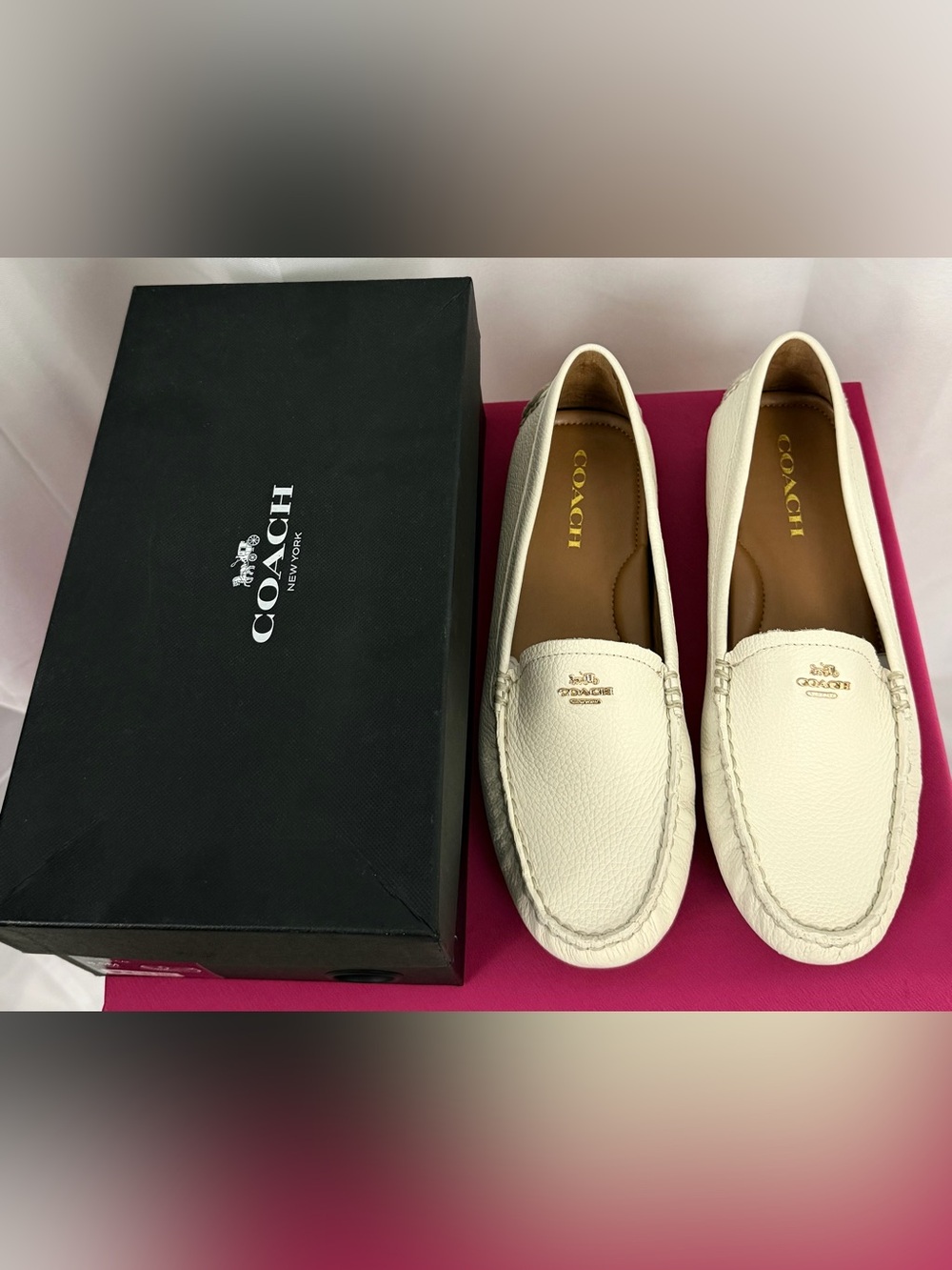 Coach Chalk Colored Pebbled Leather Driving Loafers w/Gold Logo 8.5M/EU 38.5 NIB